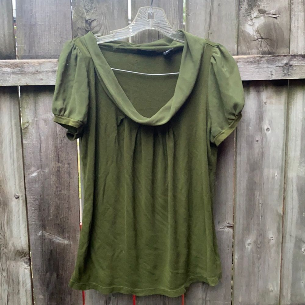 New York & Company green top sz. L